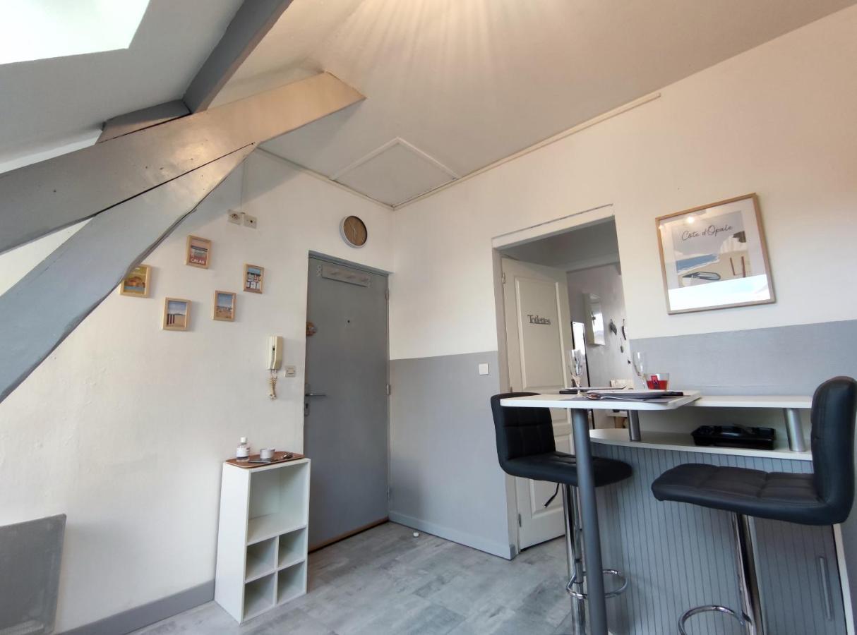Joli Petit T2 Terrasse Proche Du Phare Apartamento Calais Exterior foto