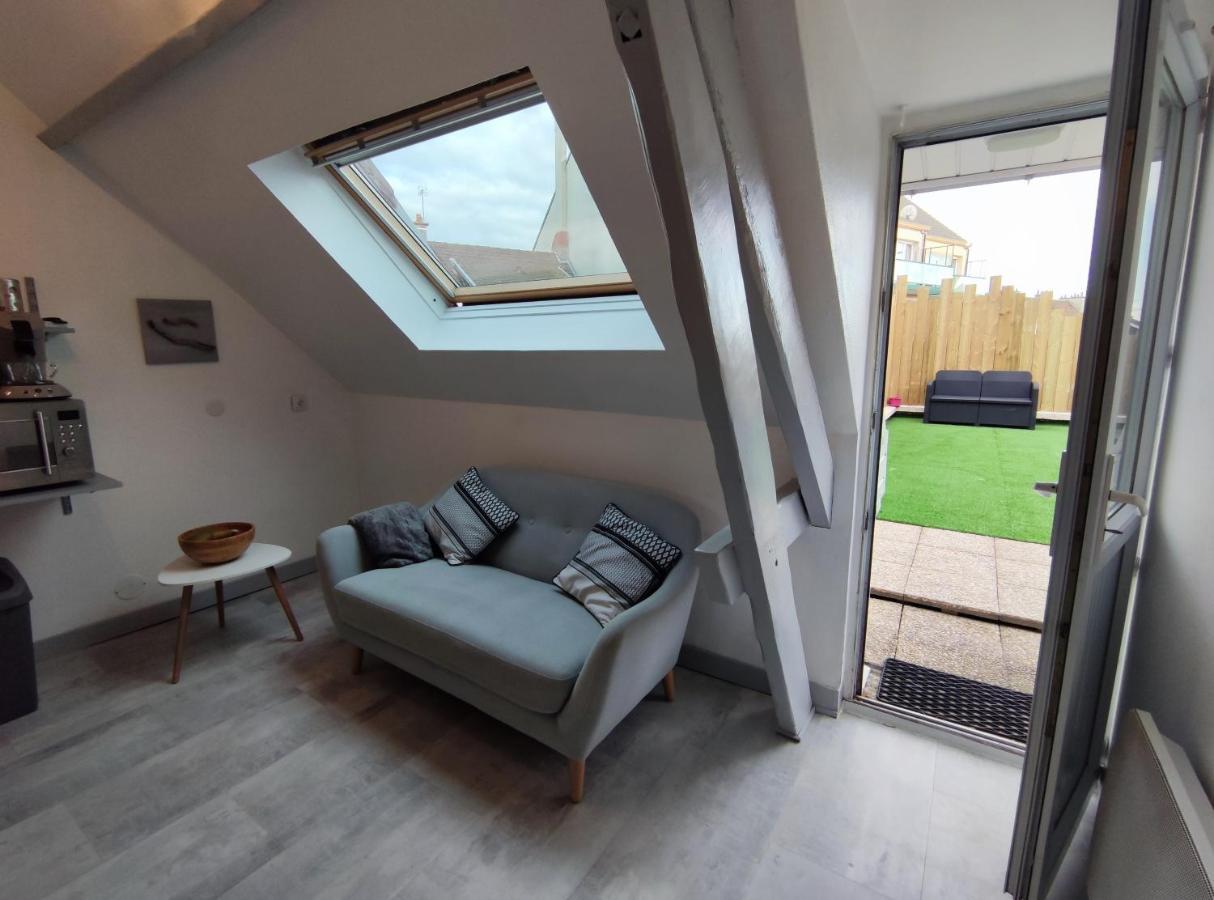Joli Petit T2 Terrasse Proche Du Phare Apartamento Calais Exterior foto