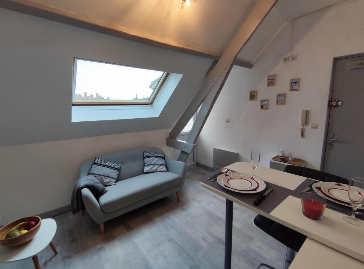 Joli Petit T2 Terrasse Proche Du Phare Apartamento Calais Exterior foto